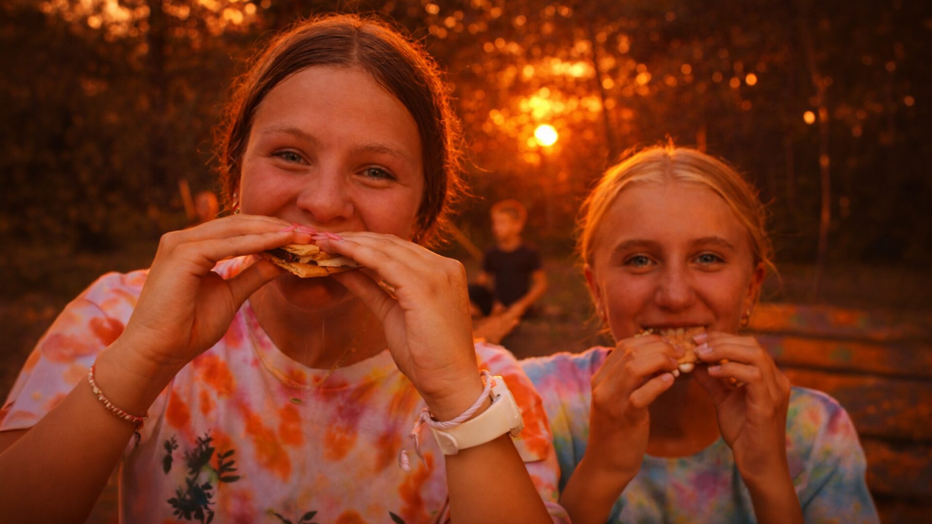 smores-and-stories-at-camp-manitowa-campfire